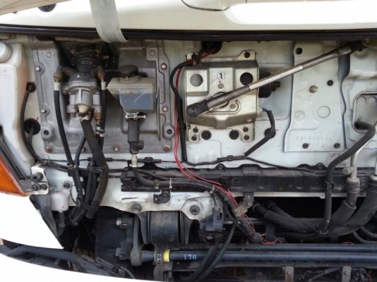 รถฮีโน่ 6 ล้อ ตู้แห้ง 175 แรงม้า ปี 54  สนใจติดต่อ 081 - 6079515