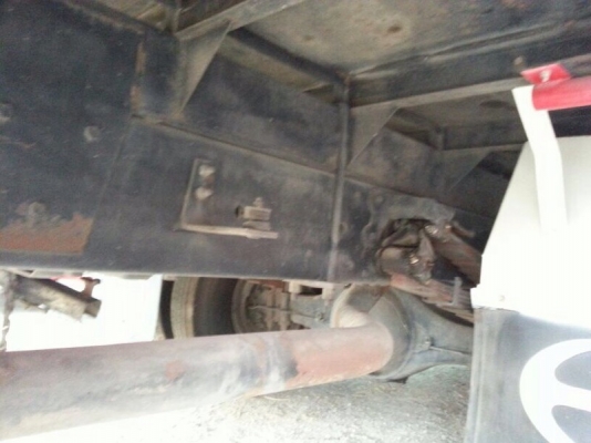 รถฮีโน่ 6 ล้อ ตู้แห้ง 175 แรงม้า ปี 54  สนใจติดต่อ 081 - 6079515