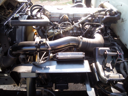 6 ล้อกลาง *Euro.2*  ISUZU  NQR 175 แรงม้า+คอมมอนเรว *ยาว 5.50ม.* รถสวยเดิม+สวยจริง *รถห้างแท้* เอกสารพร้อมโอน