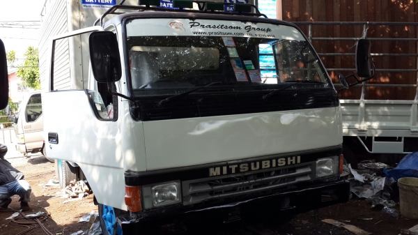 ขาย6ล้อมิตซูมิชิแคนเตอร์ รุ่น FE444 ดครื่อง4D31 110แรงม้า เกียร์สั้น ยาว 4.20เมตร  มีแอร์ เครื่องดีชัชซีสวย รถห้างแท้ๆ สภาพพร้อมใช้