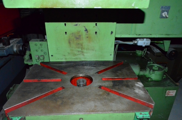 เครื่องปั๊มเหล็กอัตโนมัติ BERGES เครื่องปั๊มเหล็กอัตโนมัติ BERGES