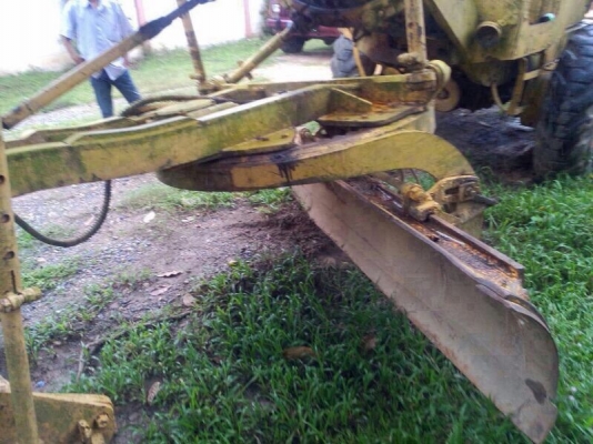 ขาย รถบด CAT เพลาเดียว 10 ตัน. / รถกรีต CAT 12F   ( ขายคู่ )   สนใจติดต่อ 081 - 6079515