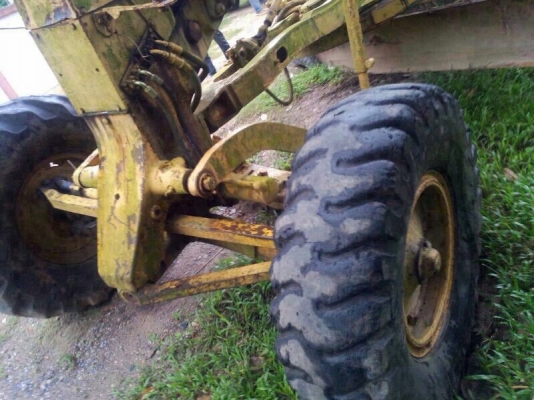 ขาย รถบด CAT เพลาเดียว 10 ตัน. / รถกรีต CAT 12F   ( ขายคู่ )   สนใจติดต่อ 081 - 6079515