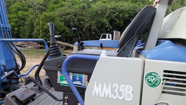รถแบคโฮ MM35B มีเล่มทะเบียน ไฟแนนซ์ให้ 150,000