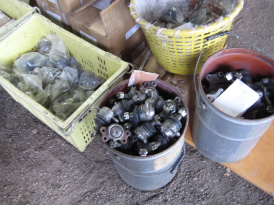 ขายเหมาลูกหมากไม่ทราบรุ่น เหมาหมดลูกละ 50 บาท