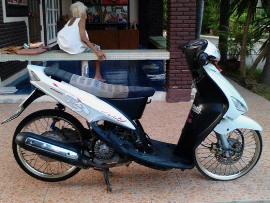 ขาย Yamaha mio และ Honda click ราคาเหมาพิเศษครับ