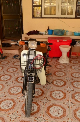 ขายวาย 80 ไม่มีทะเบียน 7500  สีดำ