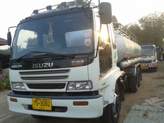 สิบล้อน้ำมัน เพลาเดียว ตามสภาพครับ