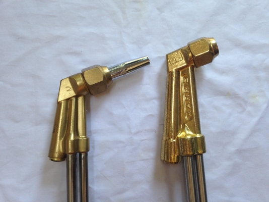 Harris cutting torch model 42-4AF/62-4 2 ชุดครับ Harris cutting torch model 42-4AF/62-4 2 ชุดครับ