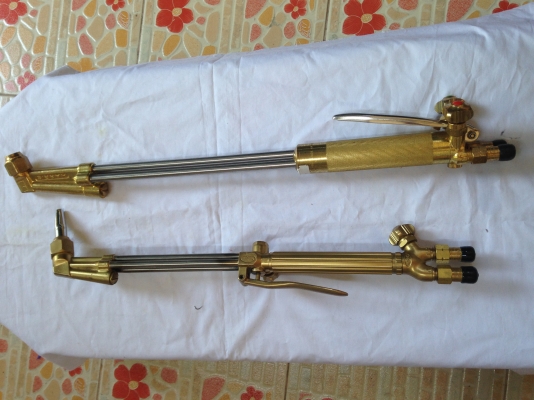 Harris cutting torch model 42-4AF/62-4 2 ชุดครับ Harris cutting torch model 42-4AF/62-4 2 ชุดครับ