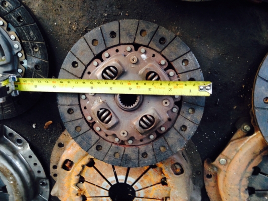 ขายชุดแผ่นคลัช+หวีกดคลัชเครื่อง4e-fe มี4ชุดราคาชุดละ 600