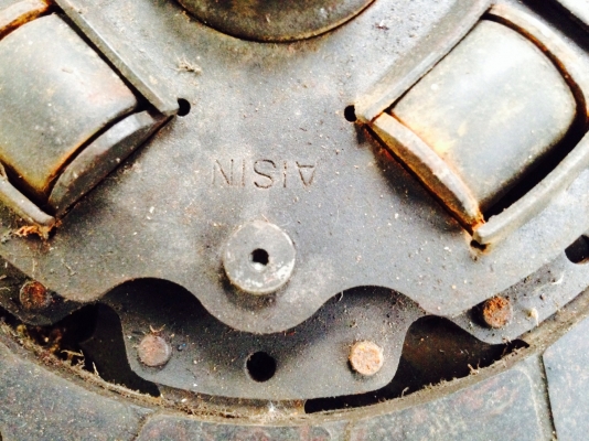 ขายชุดแผ่นคลัช+หวีกดคลัชเครื่อง4e-fe มี4ชุดราคาชุดละ 600