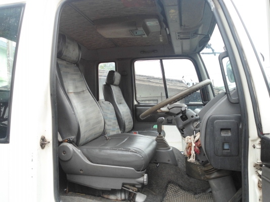 ขายรถ HINO  สิีขาว  ลดเเล้ว 630.000 บาท