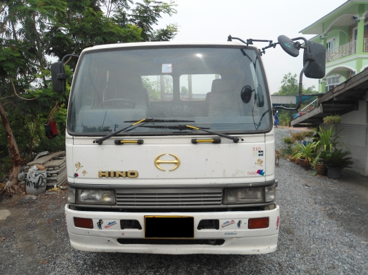 ขายรถ HINO  สิีขาว  ลดเเล้ว 630.000 บาท