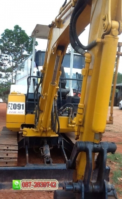 ขายรถแบคโฮ KOMATSU PC30-6