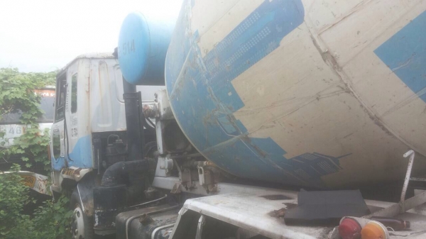 รถนิสสันCW45-10ล้อ-เครื่อง290โบว์โม่ปูน-โม่ตรง-7คิวราคา.790.000บ--6คิว1คัน.ราคา720.000บ-