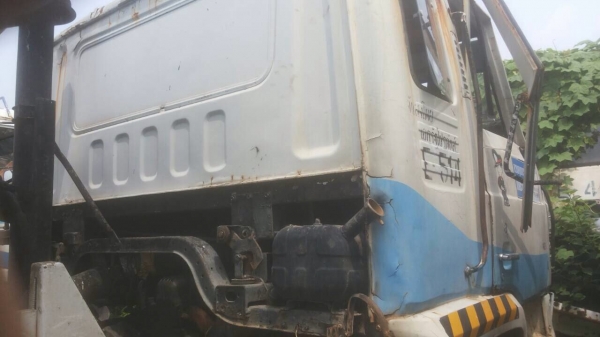 รถนิสสันCW45-10ล้อ-เครื่อง290โบว์โม่ปูน-โม่ตรง-7คิวราคา.790.000บ--6คิว1คัน.ราคา720.000บ-