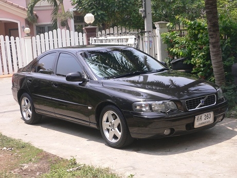 ขายรถ VOLVO S60 2.0T ABS AIRBAGคู่ ตัวTOP2003 เกียร์ออโต้ ติดแก็ส LPG หัวฉีดถั่งโดนัด