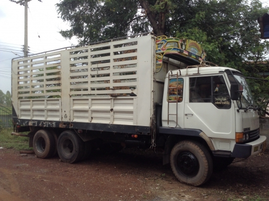 ขาย 10 ล้อ เพลาเดียวกระบะเหล็ก FUSO FN517M-A เครื่อง 6D16 195 แรงม้า คัสซีสวยตลอดเส้น เบรคทิฟฟี่ เก๋งสวยไม่ผุ มีชุดแอร์ครบ ทะเบียนเต็มพร้อมโอน