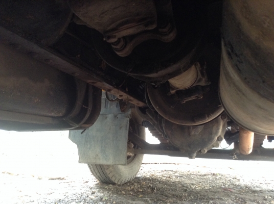 ขาย 10 ล้อ เพลาเดียวกระบะเหล็ก FUSO FN517M-A เครื่อง 6D16 195 แรงม้า คัสซีสวยตลอดเส้น เบรคทิฟฟี่ เก๋งสวยไม่ผุ มีชุดแอร์ครบ ทะเบียนเต็มพร้อมโอน