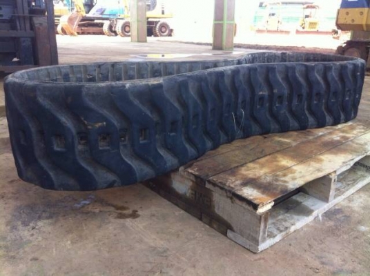 ขายแทรคยาง รถขุด PC30/PC35 ติดต่อ 081-2990958/089-8368497