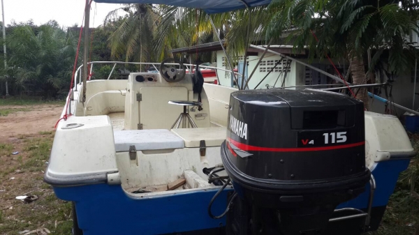 ขายเรือเร็ว  และ เครื่องเรือยามาฮ่า 115 แรง