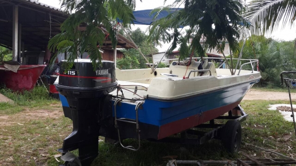 ขายเรือเร็ว และ เครื่องเรือยามาฮ่า 115 แรง ขายเรือเร็ว และ เครื่องเรือยามาฮ่า 115 แรง