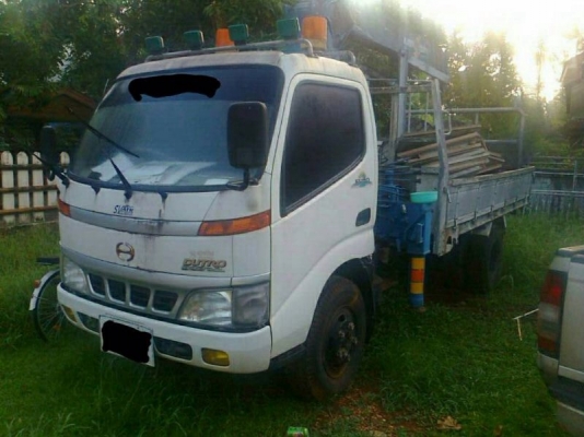 รถฮีโน่ 6 ล้อ รั้ว ( ไม่ดั้ม )  ติดเครน  3 ตัน.  121  แรงม้า. ปี 46  ( รถวิ่ง 8x,xxx กม. )  สนใจติดต่อ  081 - 6079515