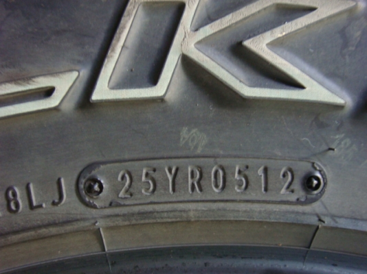 ขายยางFALKEN 265/70/16  ปี 12 (3 เส้น)