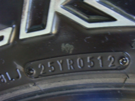 ขายยางFALKEN 265/70/16  ปี 12 (3 เส้น)