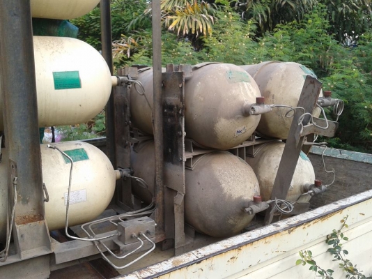 ขายถัง NGV  5 ใบใหญ่ และ 4ใบเล็ก พร้อมขาติดตั้ง ติดมาได้ 2 ปี