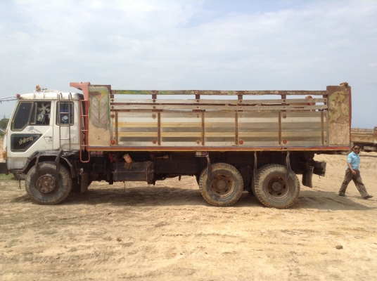 ขายไอ้หลง FN527M-A วางเครื่อง 6D16 Turbo 220 แรงม้า เกียร์ 10 สปีด คัสซีสวย ยางเต็ม รถใช้งานอยู่ทุกวัน ทะเบียนเต็มพร้อมโอนครับ