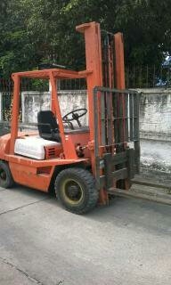 ขายรถ โฟล์ลิฟต์ สภาพพร้อมใช้งาน