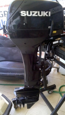 เครื่องเรือ ซูซูกิ 15แรงม้า 2จังหวะ ป้ายแดง ใช้มาไม่เกิน 20นาที 43500 บาท