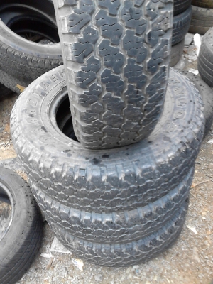 235/70R15 DUNLOP GRAND TREK  มีชุด 4 เส้น TEL.081-427-3941