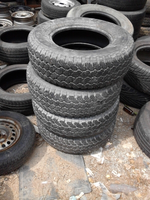 235/70R15 DUNLOP GRAND TREK  มีชุด 4 เส้น TEL.081-427-3941