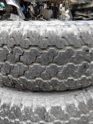 235/70R15 DUNLOP GRAND TREK  มีชุด 4 เส้น TEL.081-427-3941