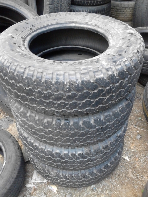 235/70R15 DUNLOP GRAND TREK  มีชุด 4 เส้น TEL.081-427-3941