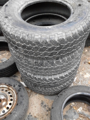 235/70R15 DUNLOP GRAND TREK  มีชุด 4 เส้น TEL.081-427-3941