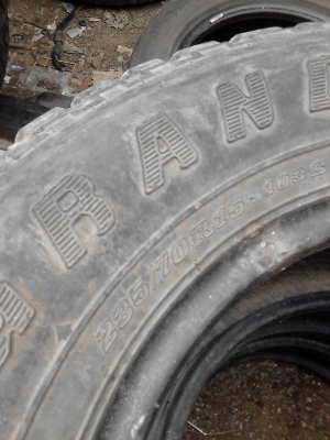 235/70R15 DUNLOP GRAND TREK  มีชุด 4 เส้น TEL.081-427-3941