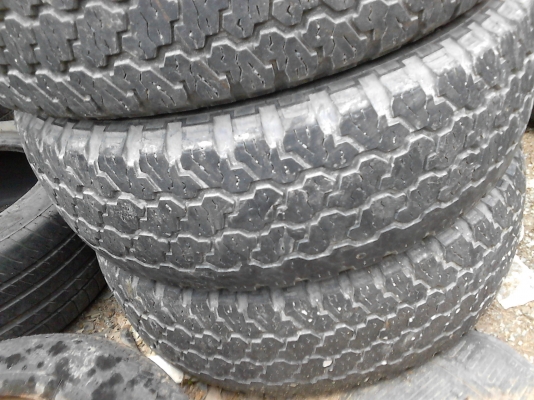 235/70R15 DUNLOP GRAND TREK  มีชุด 4 เส้น TEL.081-427-3941