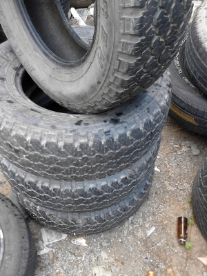 235/70R15 DUNLOP GRAND TREK  มีชุด 4 เส้น TEL.081-427-3941