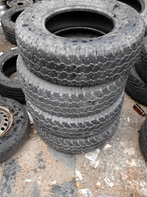 235/70R15 DUNLOP GRAND TREK  มีชุด 4 เส้น TEL.081-427-3941