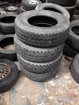 235/70R15 DUNLOP GRAND TREK  มีชุด 4 เส้น TEL.081-427-3941