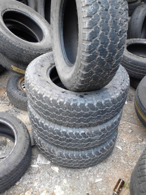 235/70R15 DUNLOP GRAND TREK  มีชุด 4 เส้น TEL.081-427-3941