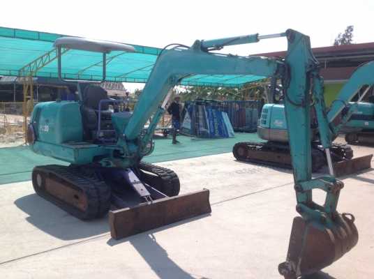 ขายรถแบคโฮ KOMATSU PC20-7E แทร็กยาง มือสองญี่ปุ่น