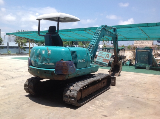 ขายรถแบคโฮ  KOMATSU PC40-7 แทร็กเหล็ก มือสองญี่ปุ่น