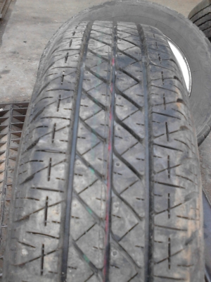 ล้อ ขอบ 13   175/70R13  มี 4 ล้อ  TEL.081-427-3941