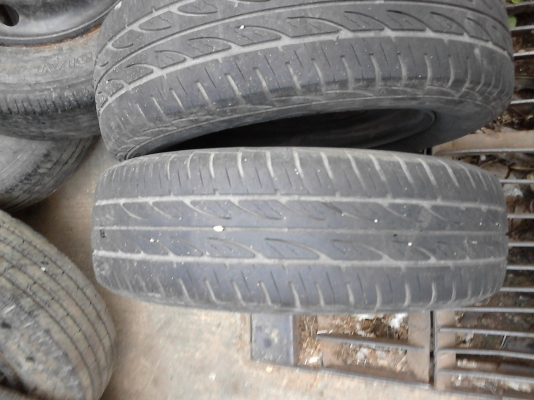 ล้อ ขอบ 13   175/70R13  มี 4 ล้อ  TEL.081-427-3941