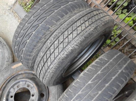 ล้อ ขอบ 13   175/70R13  มี 4 ล้อ  TEL.081-427-3941